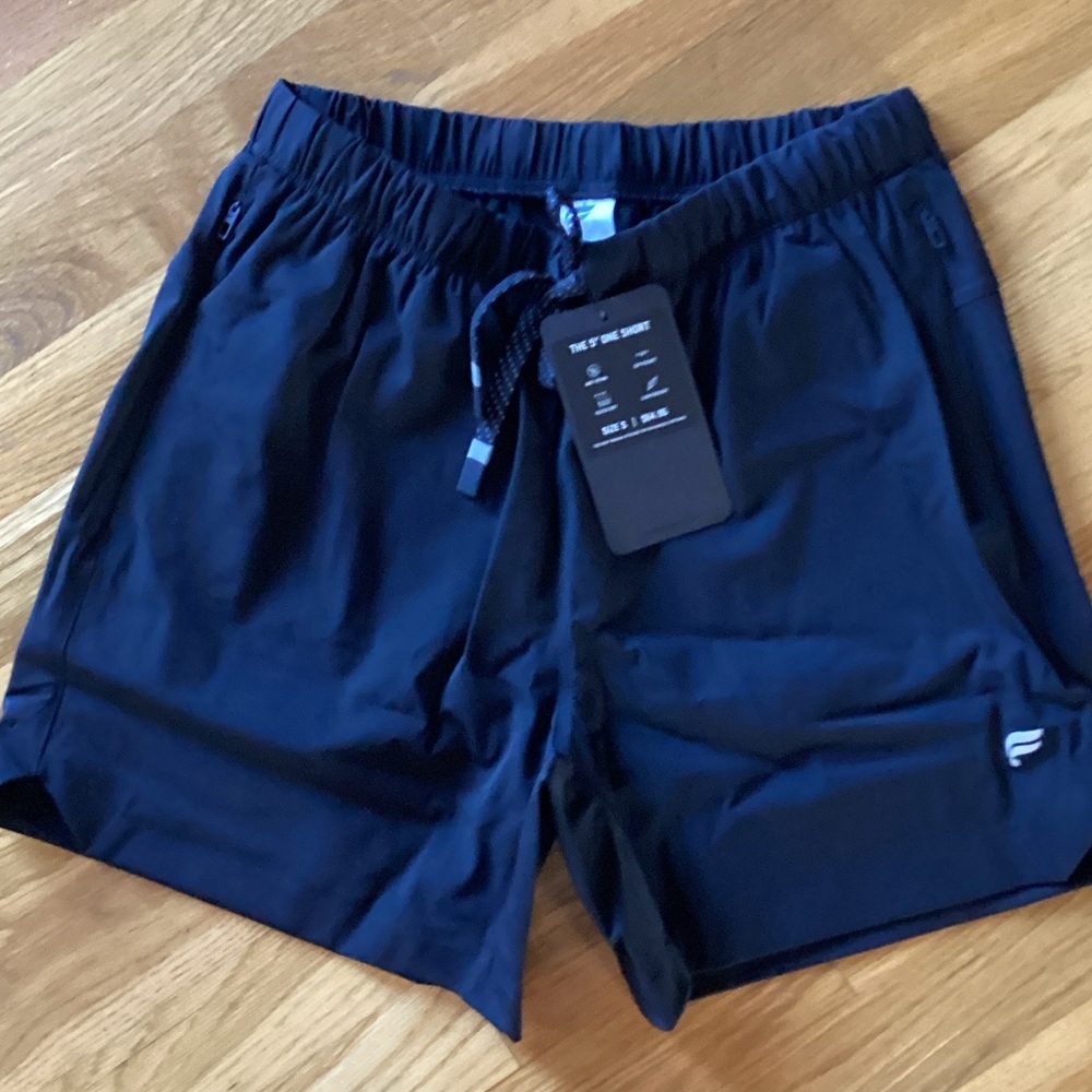 Fabletics Men's One shorts 5”